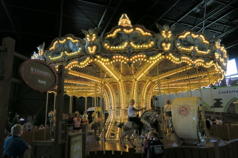 Karussell.thumb.JPG.d1075de5419d20c7f1a472c4a60f1167.JPG