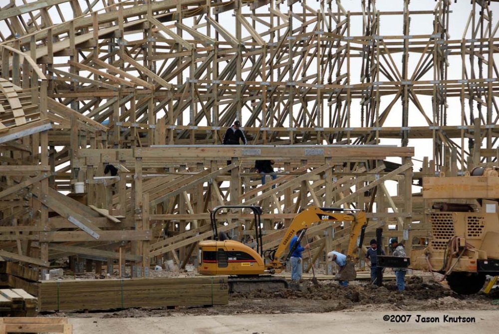 Kemah-Construction-021007-13a.thumb.jpg.14f6f49ac8f67bf8fa33bd49cb84f71b.jpg