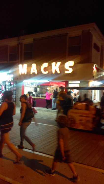 Macks.thumb.jpg.6b72b215753e0af60a2dbb848b8360ec.jpg