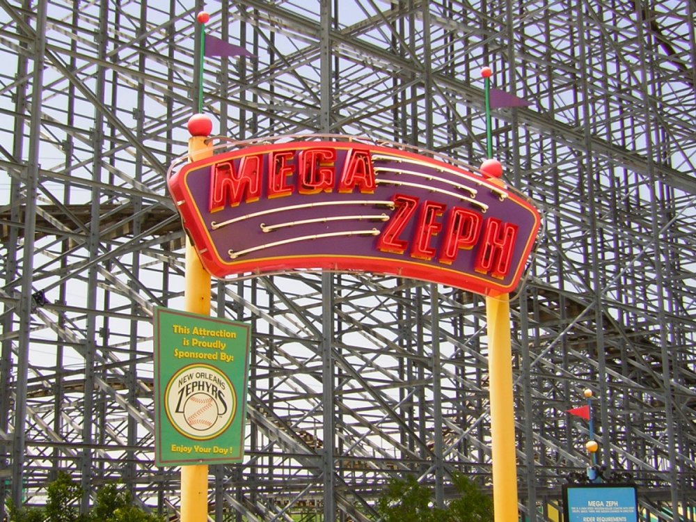 Mega_Zeph_entrance_-_Six_Flags_New_Orleans.thumb.jpg.bd3fb98b4c0a076fe5448fbd3dfef0ff.jpg