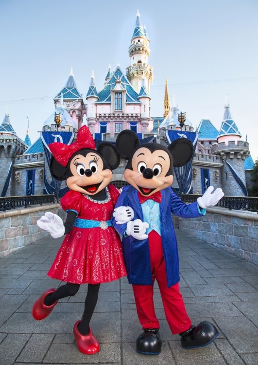 Mickey-and-Minnie-4_15_DL_000440.thumb.jpg.c300a2ba425cddaf7b8722e8a282f2c9.jpg