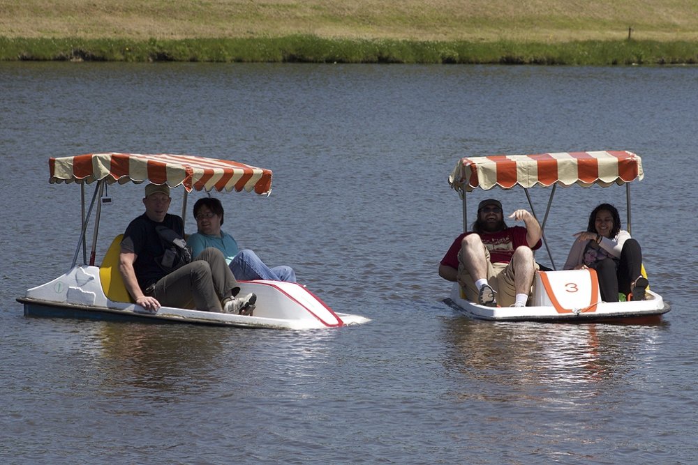 PedalBoats2.thumb.jpg.1c2d2fa4e7aa3de5ce83d8bb67ef1ae7.jpg