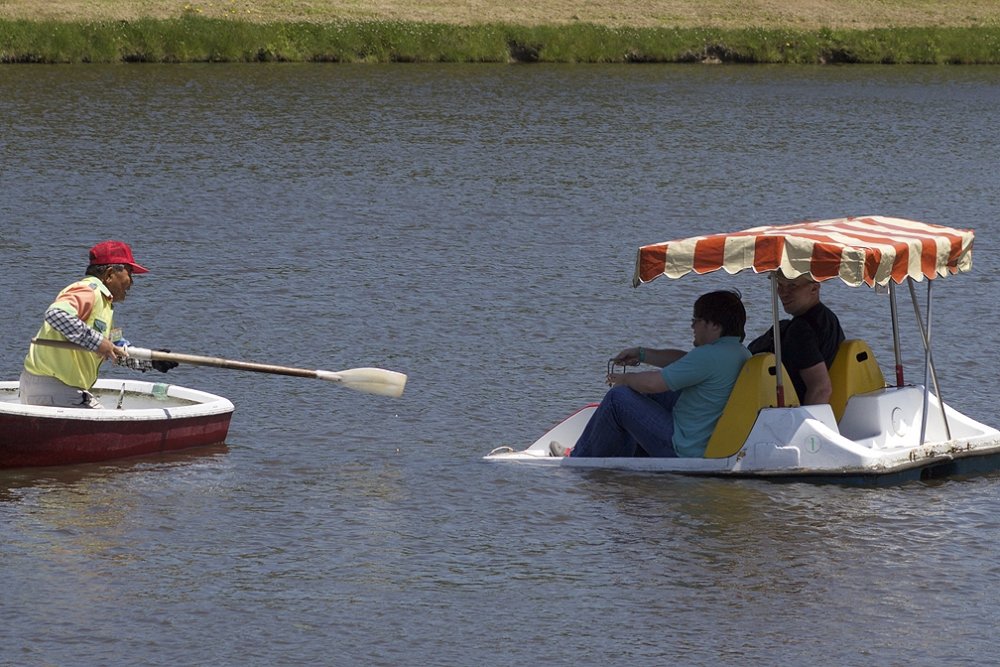 PedalBoats4.thumb.jpg.0d25e5ac4055a292d2cb7aeb2dbcdc14.jpg