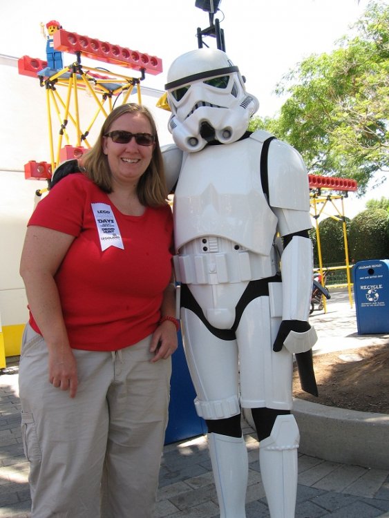 SWD-StormTroopJenn2.thumb.JPG.c161edaac959f5915835e4f1d38ec10b.JPG