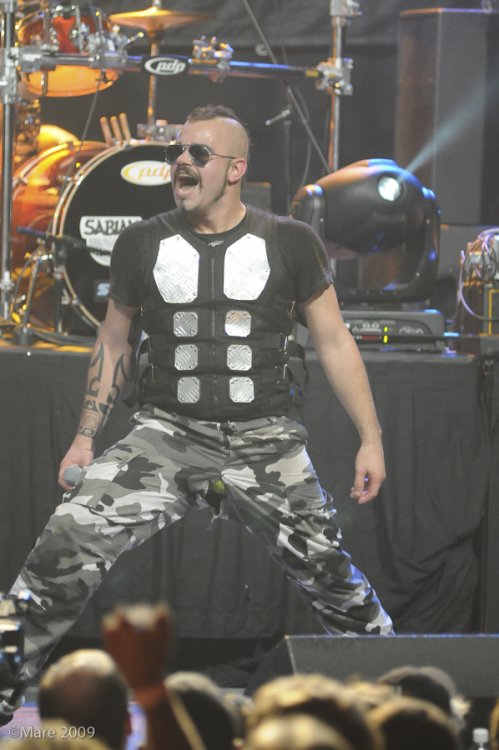 Sabaton-114.thumb.jpg.5bd013ab5d1c8f160801e12ec566271a.jpg