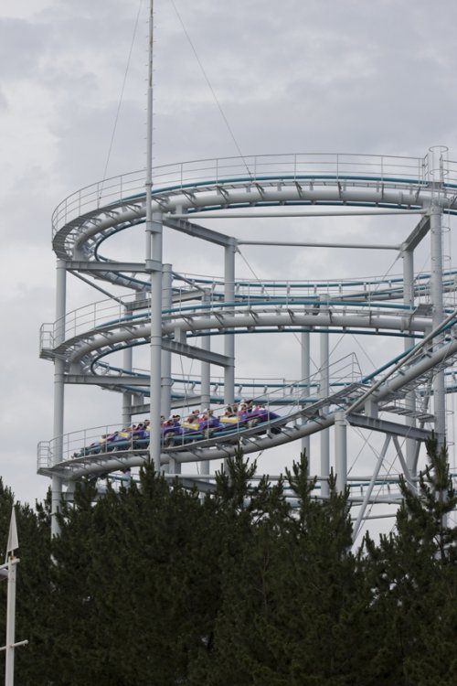 SurfCoasterSpiral2.thumb.jpg.86f4fe6a901f2ad1515cb989d03cd3e7.jpg