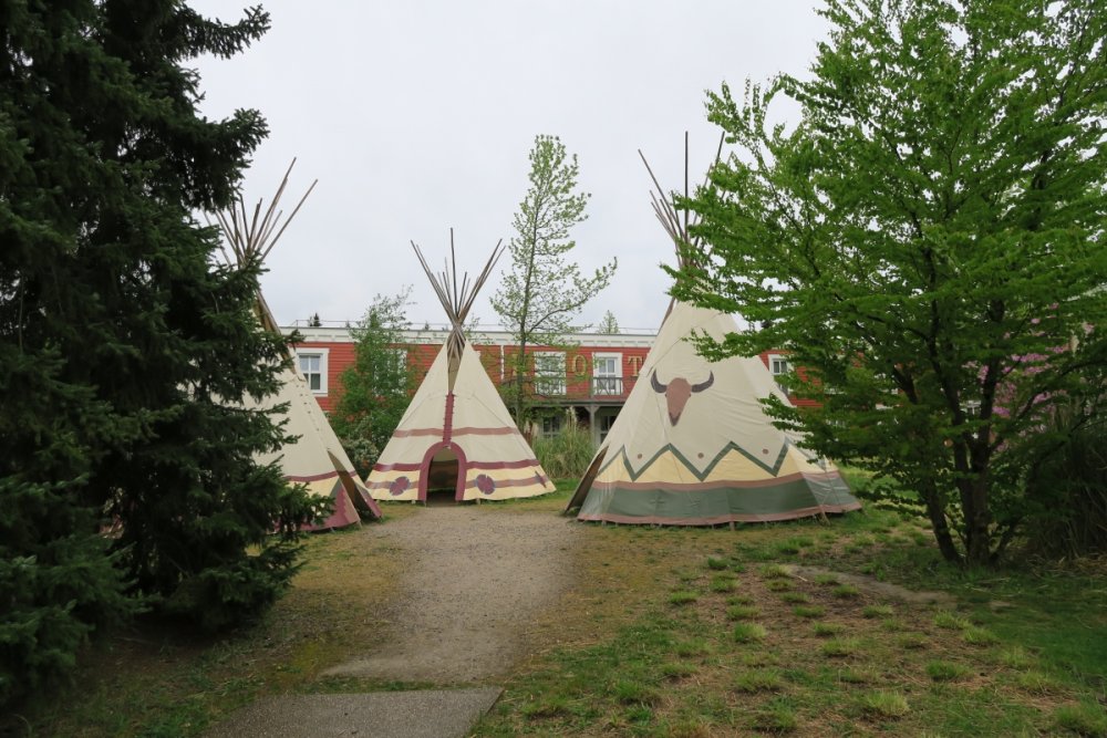 Teepees.thumb.jpg.62e98d70dd6ae164428dfcc191bea503.jpg