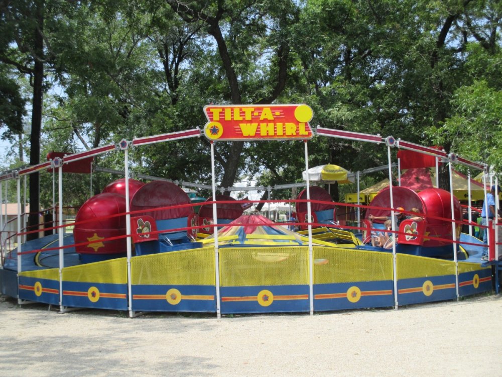 Tilt-a-Whirl.thumb.JPG.69dd00a190387366adc2a36ec6168c72.JPG