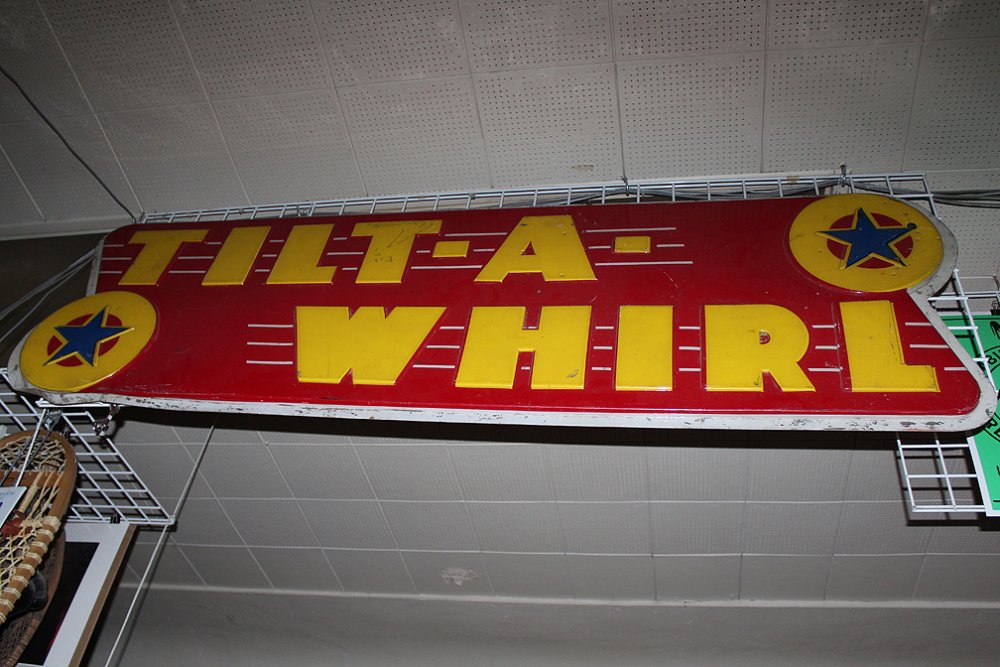 TiltAWhirlSignStore.thumb.jpg.8a0eaa34a836a4258d2ee451b809db60.jpg