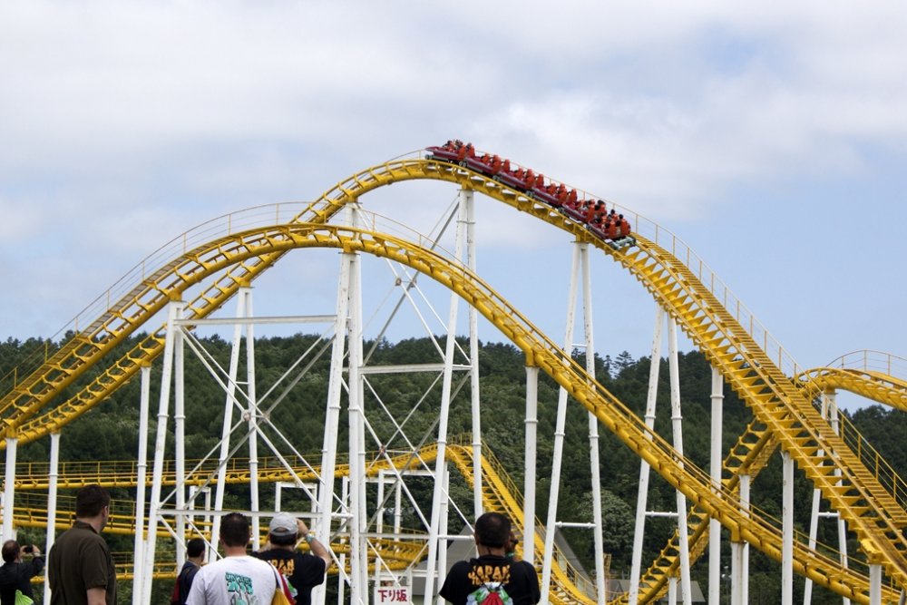 YellowCoasterHills.thumb.jpg.3d9f5e7516a3e03de1e3769e8d017384.jpg