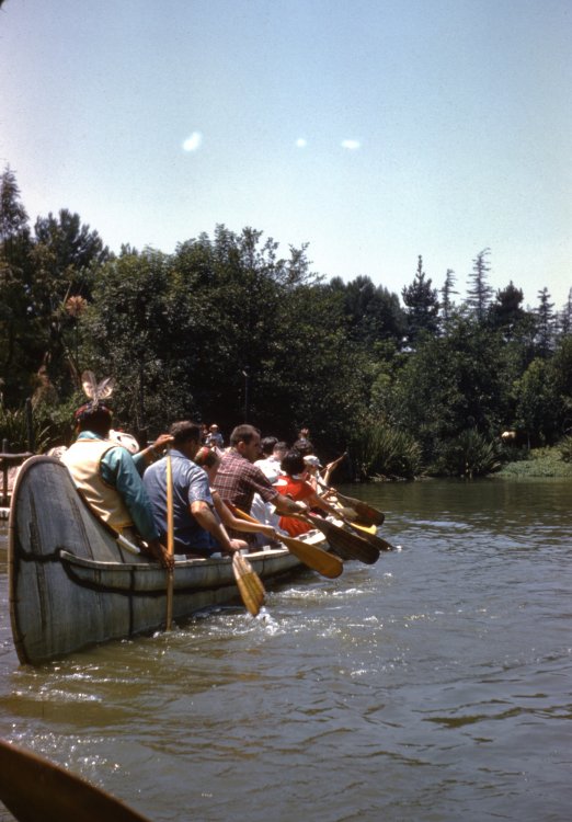 canoe.thumb.jpg.993ee7c3d04f8f7056bde958c03d1a11.jpg