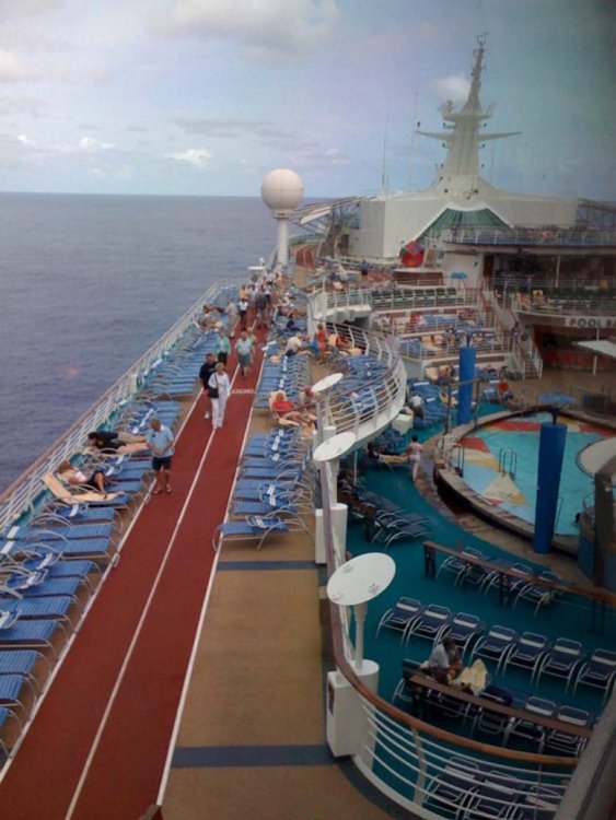 cruise_05.thumb.jpg.c02842324b1c5137bb1bc620840784ba.jpg
