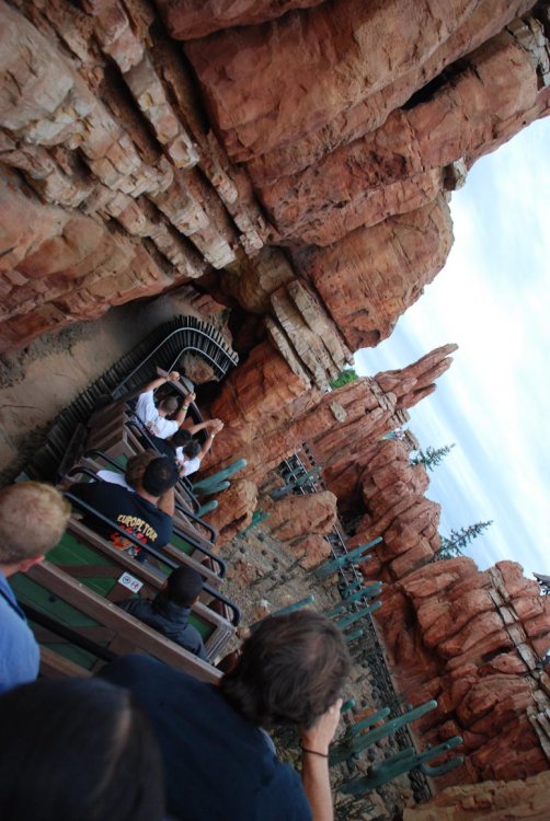 disneylandparis55.thumb.jpg.fb7d76a3d86c394fe667ede8216c0c66.jpg