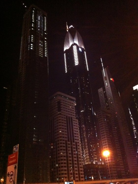 dubai_006.thumb.jpg.ac423edd81b867f9ab638f948c19e693.jpg