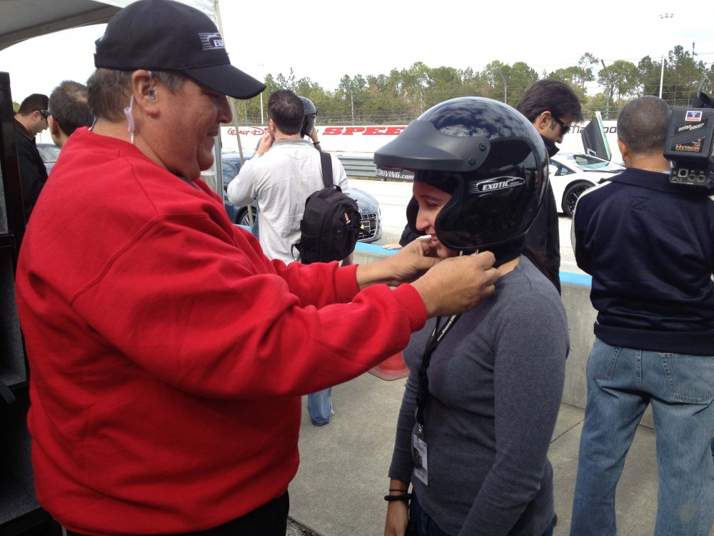 exotic_driving_019.thumb.jpg.a605b6833477c0505840cf19d961958b.jpg