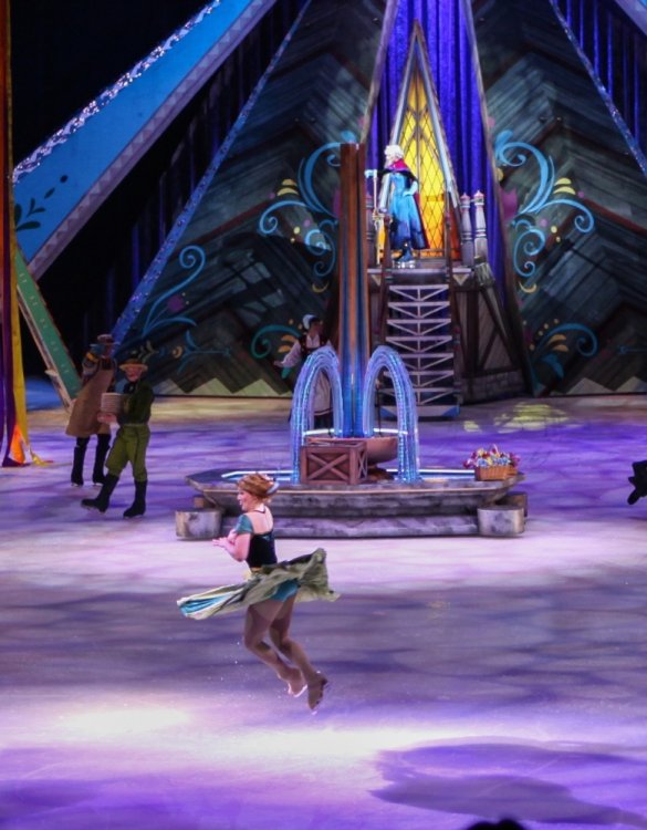 Disney's Frozen On Ice! Photos & Video from the show! Theme Parks