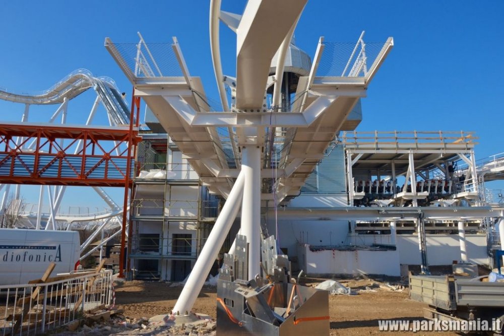 gardaland-oblivion-cantiere-feb-2015-DSC-5351.thumb.jpg.214123cbfa71ec72df47aa4930af59e7.jpg