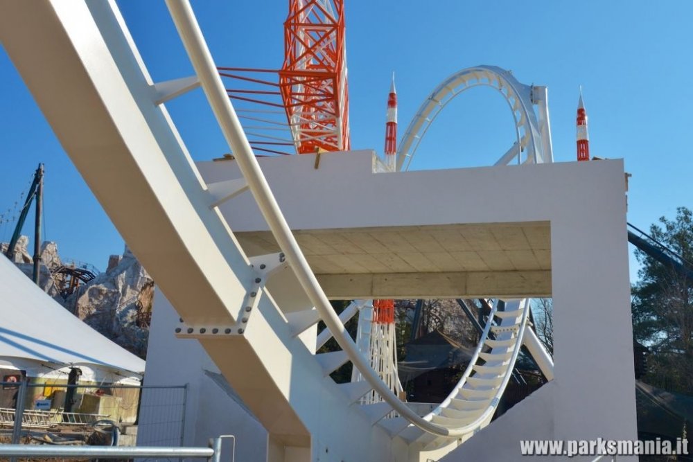 gardaland-oblivion-cantiere-feb-2015-DSC-5361.thumb.jpg.f554b45de6522bbda7cfb757d84d18e3.jpg