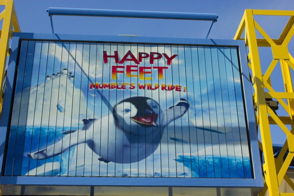 happyfeet.thumb.jpg.1485068c635608335646175acee310c7.jpg