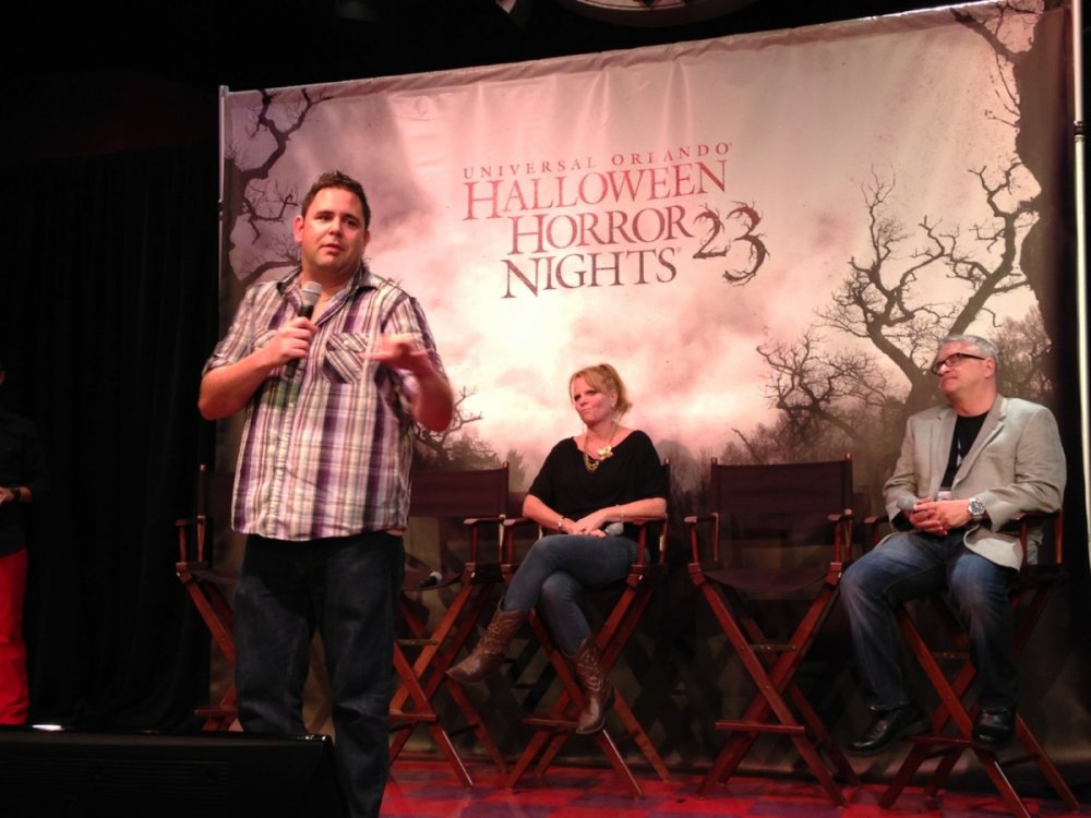 hhn_2013_07.thumb.jpg.f2beaecf94502908a9b66454e64799b1.jpg