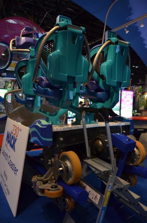iaapa_hanno_098.thumb.jpg.4505f62219ed7196fd5b0f2d99372a4e.jpg