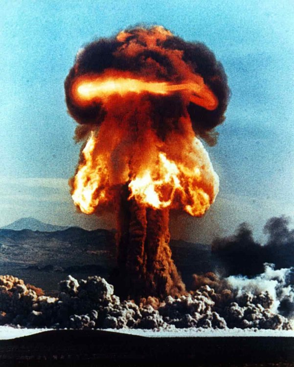 nuclear-explosion.thumb.jpg.cc28ec0734f81fc1c63a3d1fa6cf92f9.jpg