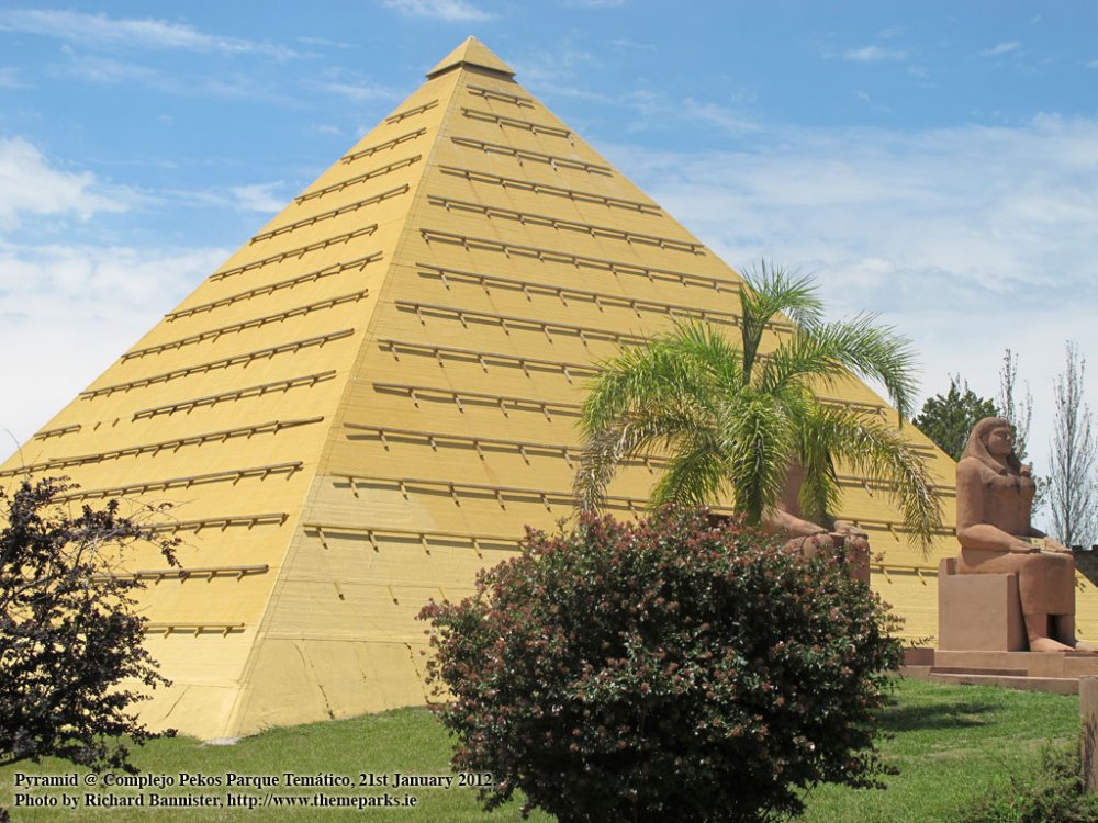 pyramid.thumb.jpg.a34b94ee5a4fb3644d420fd5afa9e7f0.jpg