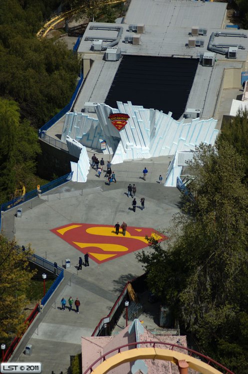 sfmm-supermanescapefromkrypton021-1.thumb.jpg.a317b10385102f2daa62a41478c8b622.jpg
