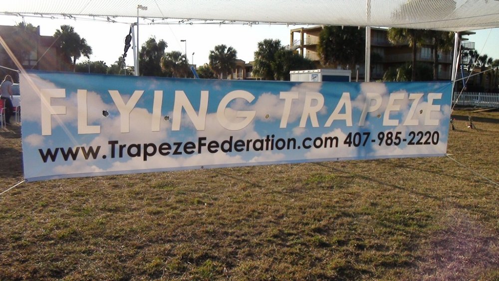 trapeze_22.thumb.jpg.50617b9701f0372265cca6e993ecfe35.jpg