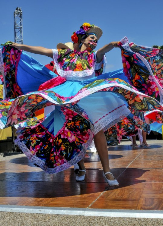 2020_SWT_Fiesta Del Mar_Dancer.jpg