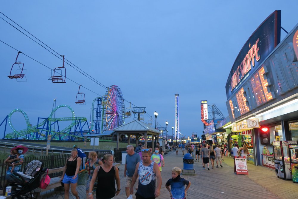 1111882267_Boardwalk(Day).thumb.JPG.d34722668fdbbaa411aad3c4a532cd26.JPG
