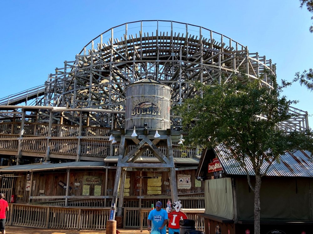 The Parkz Update: Leviathan wooden roller coaster nears completion at Sea  World