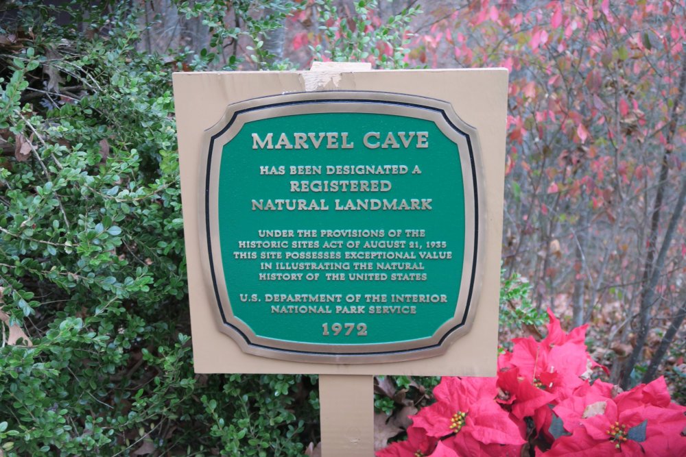 250171786_MarvelCaveLandmark.thumb.JPG.7681ba59b35e429ccf10e6a8877db1b6.JPG