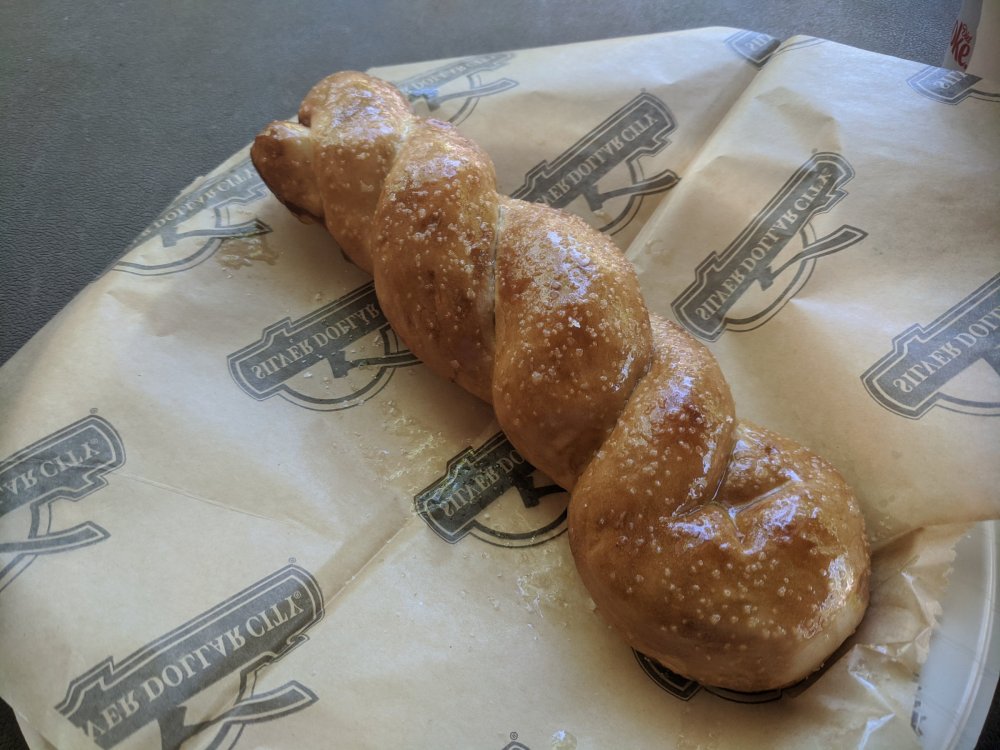 731579287_Pretzel1.thumb.jpg.dad57dbbe70f8775c62b1c267a598ec3.jpg