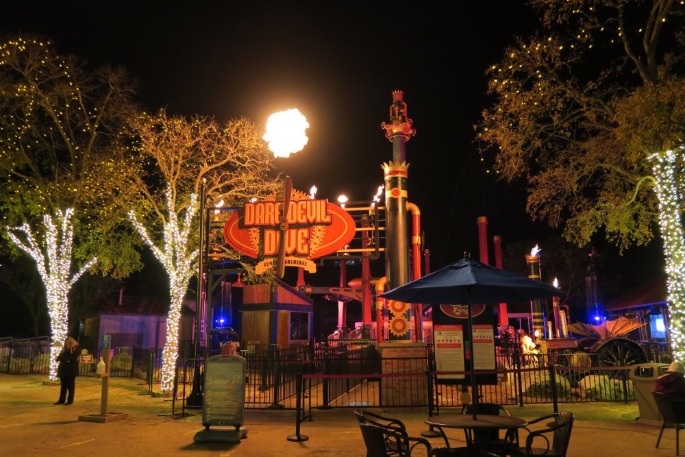 Dare Devil Dive Entrance.JPG