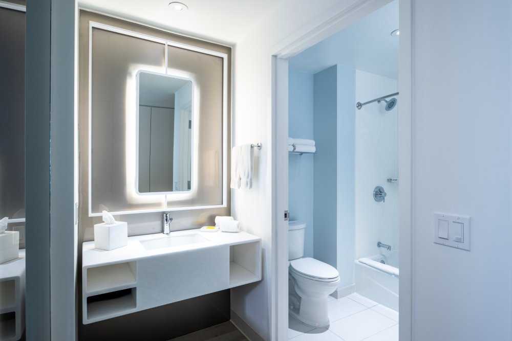 04_Universal Terra Luna Resort - Guest Bathroom.jpg