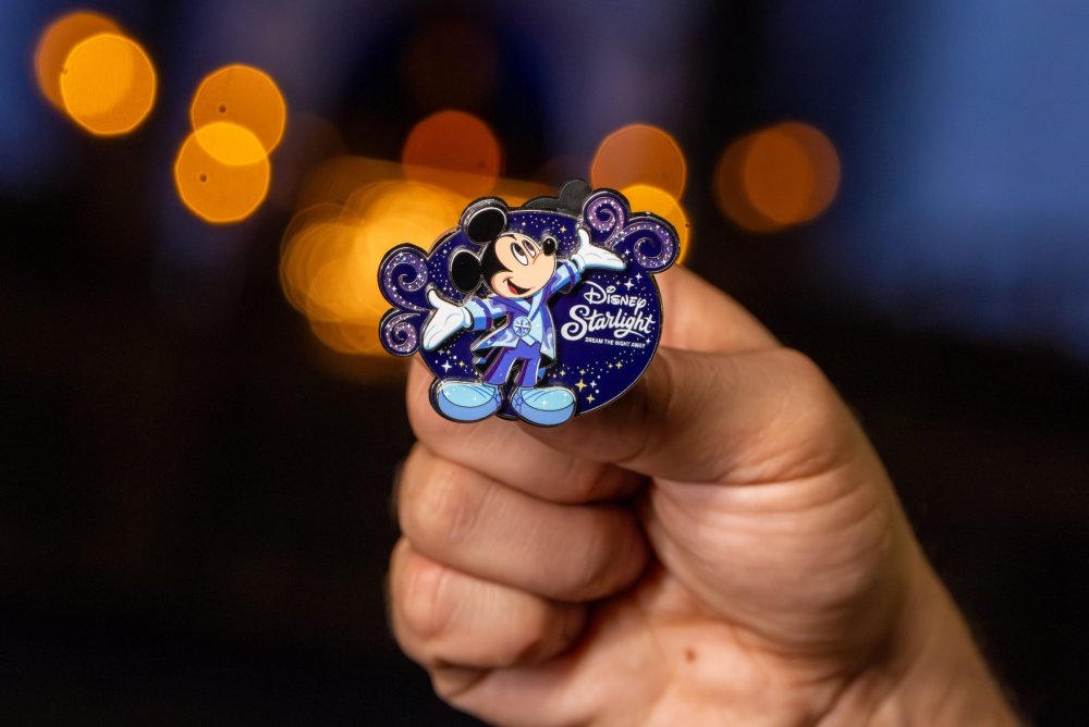 Disney-Starlight-Disney-Pin-scaled.thumb.jpg.15c850c565c35ace6d03a8329c44a1ee.jpg