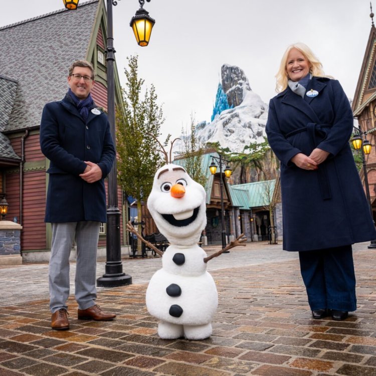 17.Disneyland-Paris_Disney-Adventure-World_World-of-Frozen_Olaf-robotic-character_Natacha-Rafalski-Michel-den-Dulk-1024x1024.thumb.jpg.cf94ef84350dc2f2b0e89e7caee2ceab.jpg