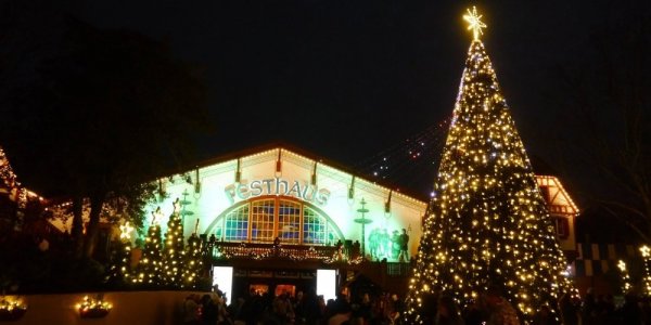 A Walk Around Christmas Town at Busch Gardens!